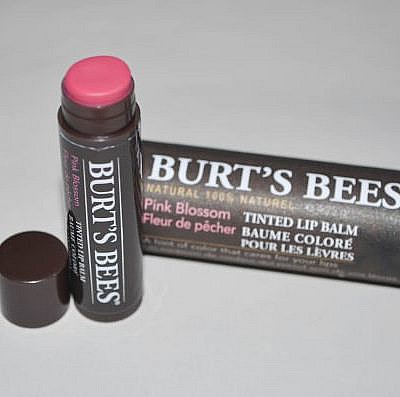 burtsbees_4_pink_blossom_1_von_1.jpg,Burts Bees Tinted Lipbalm - Pink Blossom