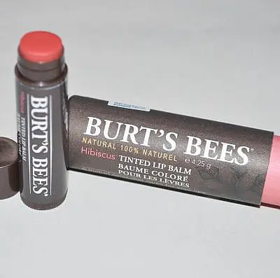 burtsbees_5_hibiscus_1_von_1.jpg, Burts Bees Tinted Lipbalm - Hibiscus